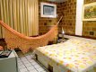 APARTAMENTO TÉRREO LATERAL COM JANELA :: Pousada Shalom Beach - Maragogi AL APARTAMENTO TÉRREO LATERAL COM JANELA :: Pousada Shalom Beach - Maragogi AL