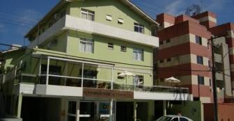 Fachada Pousada Bomar :: Pousada Bomar - Bombinhas SC Fachada Pousada Bomar :: Pousada Bomar - Bombinhas SC