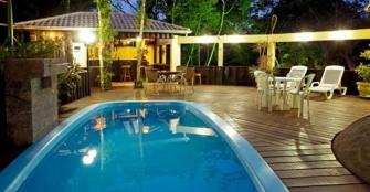 Piscina a noite. :: Pousada Vila Taquaras Piscina a noite. :: Pousada Vila Taquaras