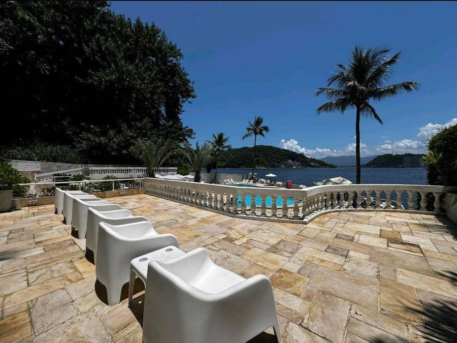 Ilha Porchat Hotel