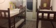 Quarto Sextuplo, uma cama de casal, 2 beliches, banheiro, ar, tv, frigobar e café da manhã. :: Pousada do Carlos - Foto 8 Quarto Sextuplo, uma cama de casal, 2 beliches, banheiro, ar, tv, frigobar e café da manhã. :: Pousada do Carlos - Foto 8