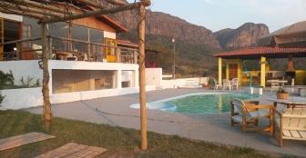 Área de churrasco , com piscina, pergolado , balanço ao ar livre :: Pousada Casa Cipó - Foto 1 Área de churrasco , com piscina, pergolado , balanço ao ar livre :: Pousada Casa Cipó - Foto 1
