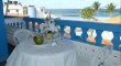 Mesa em frente aos apartamentos com uma linda vista para o mar :: Pousada Europa Club - Foto 5 Mesa em frente aos apartamentos com uma linda vista para o mar :: Pousada Europa Club - Foto 5