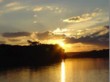 Por do sol visto da represa :: Pousada Chalés Corvinare - Foto 4 Por do sol visto da represa :: Pousada Chalés Corvinare - Foto 4