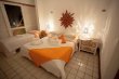 Quarto Laranja! Serve como triplo espaçoso, vista mar e
com varanda! :: Pousada Casa do Bicho Preguiça - Foto 16 Quarto Laranja! Serve como triplo espaçoso, vista mar e
com varanda! :: Pousada Casa do Bicho Preguiça - Foto 16