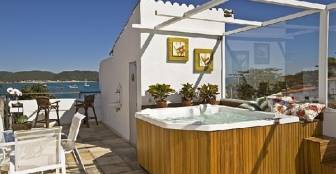 Solarium com vista panorâmica da Praia da Armação e Orla Bardot. :: Pousada Mar de Búzios - Foto 1 Solarium com vista panorâmica da Praia da Armação e Orla Bardot. :: Pousada Mar de Búzios - Foto 1