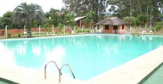 Piscina adulto 25 X 15 mts, profundidade max 1.80 mt, min, 1,00 mt :: Hotel Pousada Aguas Claras - Foto 1 Piscina adulto 25 X 15 mts, profundidade max 1.80 mt, min, 1,00 mt :: Hotel Pousada Aguas Claras - Foto 1