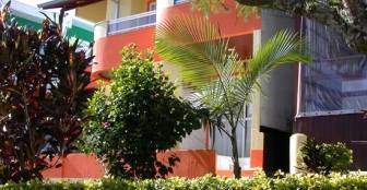 Vista lateral do Residencial Mecohue em Bombinhas :: Pousada Amarra69 em Bombinhas - Foto 2