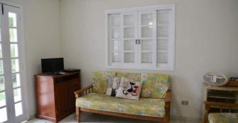 Sala de estar com TV e Wi-Fi :: Hostel Ondas do Sul Mariscal - Foto 7 Sala de estar com TV e Wi-Fi :: Hostel Ondas do Sul Mariscal - Foto 7
