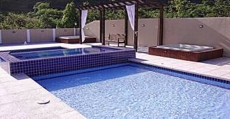 Nova área das piscinas (piscina adulto + piscina infaltil + piscina com hidromassagem + Jacuzzi aquecida). :: Pousada Recanto dos Feijós - Foto 1 Nova área das piscinas (piscina adulto + piscina infaltil + piscina com hidromassagem + Jacuzzi aquecida). :: Pousada Recanto dos Feijós - Foto 1