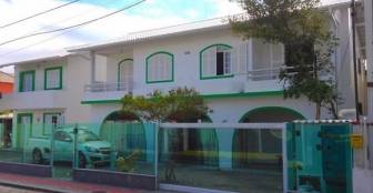 Fachada aptos de 2 quartos e playground :: Recanto da Coruja - Apartamentos para Temporada - Foto 1 Fachada aptos de 2 quartos e playground :: Recanto da Coruja - Apartamentos para Temporada - Foto 1