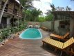 Deck da piscina, ligado com a cozinha pelo janelão. :: Pousada Pátio da Ferrugem - Foto 10 Deck da piscina, ligado com a cozinha pelo janelão. :: Pousada Pátio da Ferrugem - Foto 10