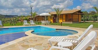 Piscina climatizada com Jacuzzi e hidromassagem
:: Pousada Paiol - Foto 1 Piscina climatizada com Jacuzzi e hidromassagem
:: Pousada Paiol - Foto 1