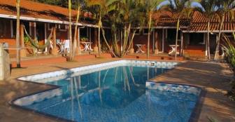 Vista da área interna e da piscina :: Pousada Jacaré Pepira - Foto 1 Vista da área interna e da piscina :: Pousada Jacaré Pepira - Foto 1