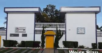 Fachada / Estacionamento :: Pousada Weiss Blau - Foto 1 Fachada / Estacionamento :: Pousada Weiss Blau - Foto 1