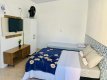 Quarto Triplo
Com mesa de jantar
Guarda roupas
Pia com Gabinete
Ventilador
Geladeira e Micro-ondas :: Pousada Aconchego Ocian - Foto 17 Quarto Triplo
Com mesa de jantar
Guarda roupas
Pia com Gabinete
Ventilador
Geladeira e Micro-ondas :: Pousada Aconchego Ocian - Foto 17