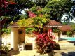 A Pousada possui muitos jardins e este charmoso espaço protegido do sol fica para leitura a tarde :: Cascalho Pousada - Foto 6 A Pousada possui muitos jardins e este charmoso espaço protegido do sol fica para leitura a tarde :: Cascalho Pousada - Foto 6