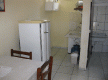 cozinha na esquerda e banheiro a direita do quarto 01 :: Recanto Soga Chalés - Foto 18 cozinha na esquerda e banheiro a direita do quarto 01 :: Recanto Soga Chalés - Foto 18