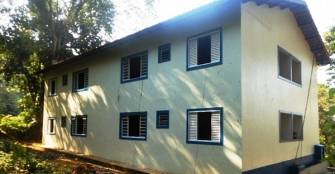 Prédio em estilo colonial composto de 10/flat com cozinha equipada em meio de uma ampla área de 5000Mº com vasta vegetação e arvores nativa da mata atlântica! :: Chalés Recanto El Shadday - Foto 1 Prédio em estilo colonial composto de 10/flat com cozinha equipada em meio de uma ampla área de 5000Mº com vasta vegetação e arvores nativa da mata atlântica! :: Chalés Recanto El Shadday - Foto 1